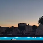 Augusta Trulli Üdülőközpont *