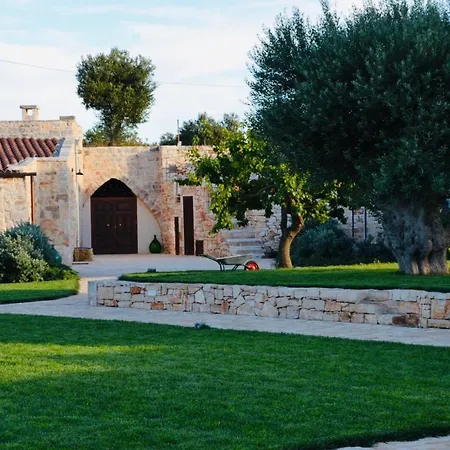 Augusta Trulli Resort *