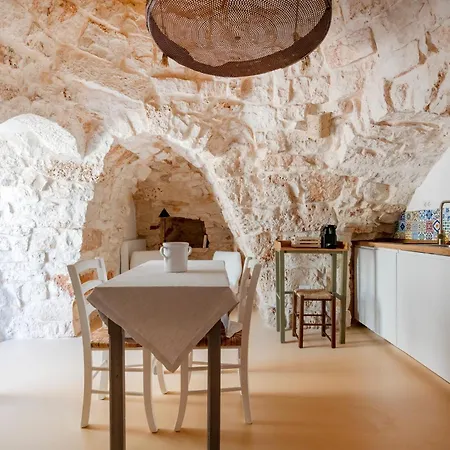 Augusta Trulli Polignano a Mare