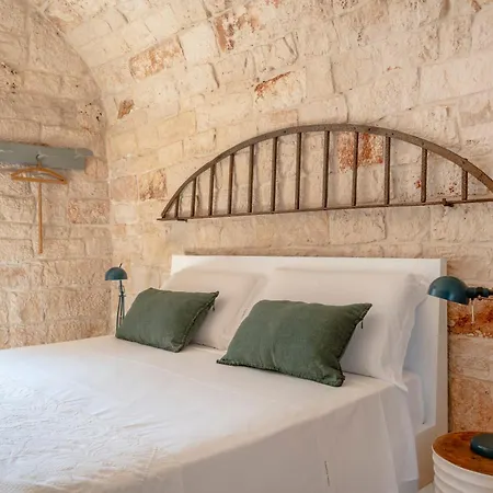 אתר נופש Augusta Trulli פולינאנו א מארה