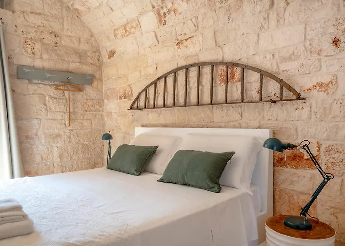 אתר נופש Augusta Trulli פולינאנו א מארה