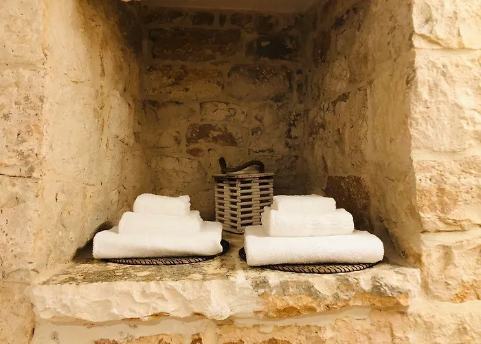 Augusta Trulli אתר נופש